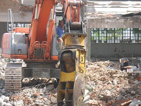 demolizione-pavimentazioni-e-superfici-industriali-a-varese